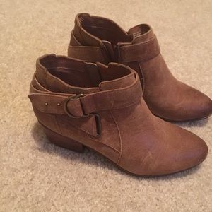 NWOB Clark’s Leather Booties